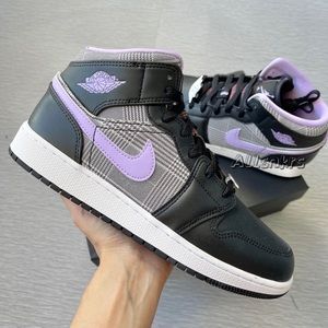 Air Jordan 1 Mid GS 🦍houndstooth